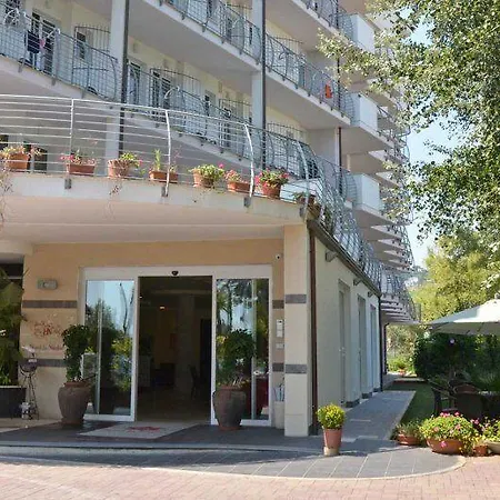 La Ninfea Hotel 3*