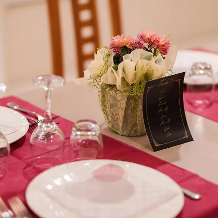 拉宁费雅酒店 3*