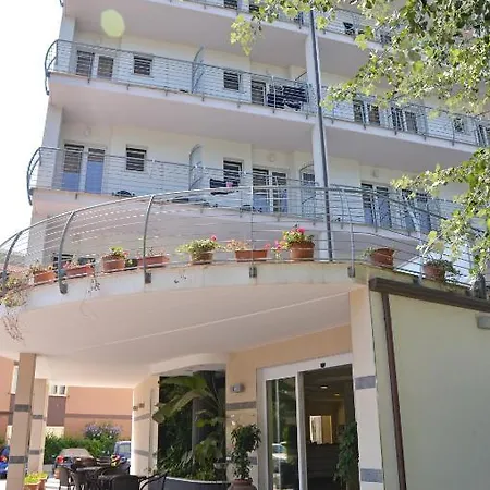 Hotel La Ninfea 3*